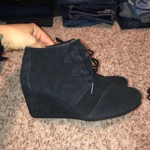 Women's TOMS Wedge Bootie, Black Suede